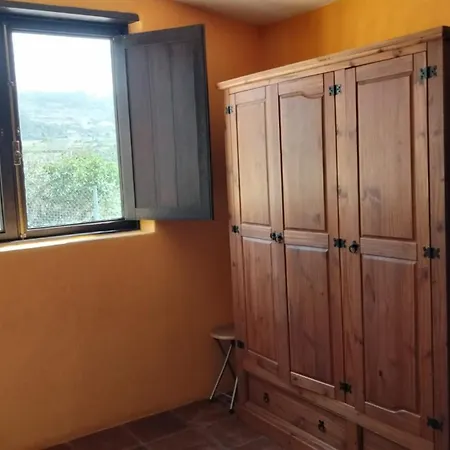 Casita De La Montaña De María *